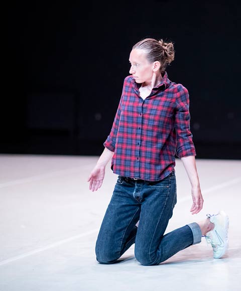 Espectacle: TEMPORARY COLLECTIVE (Ondrová, Tejnorová and collective)