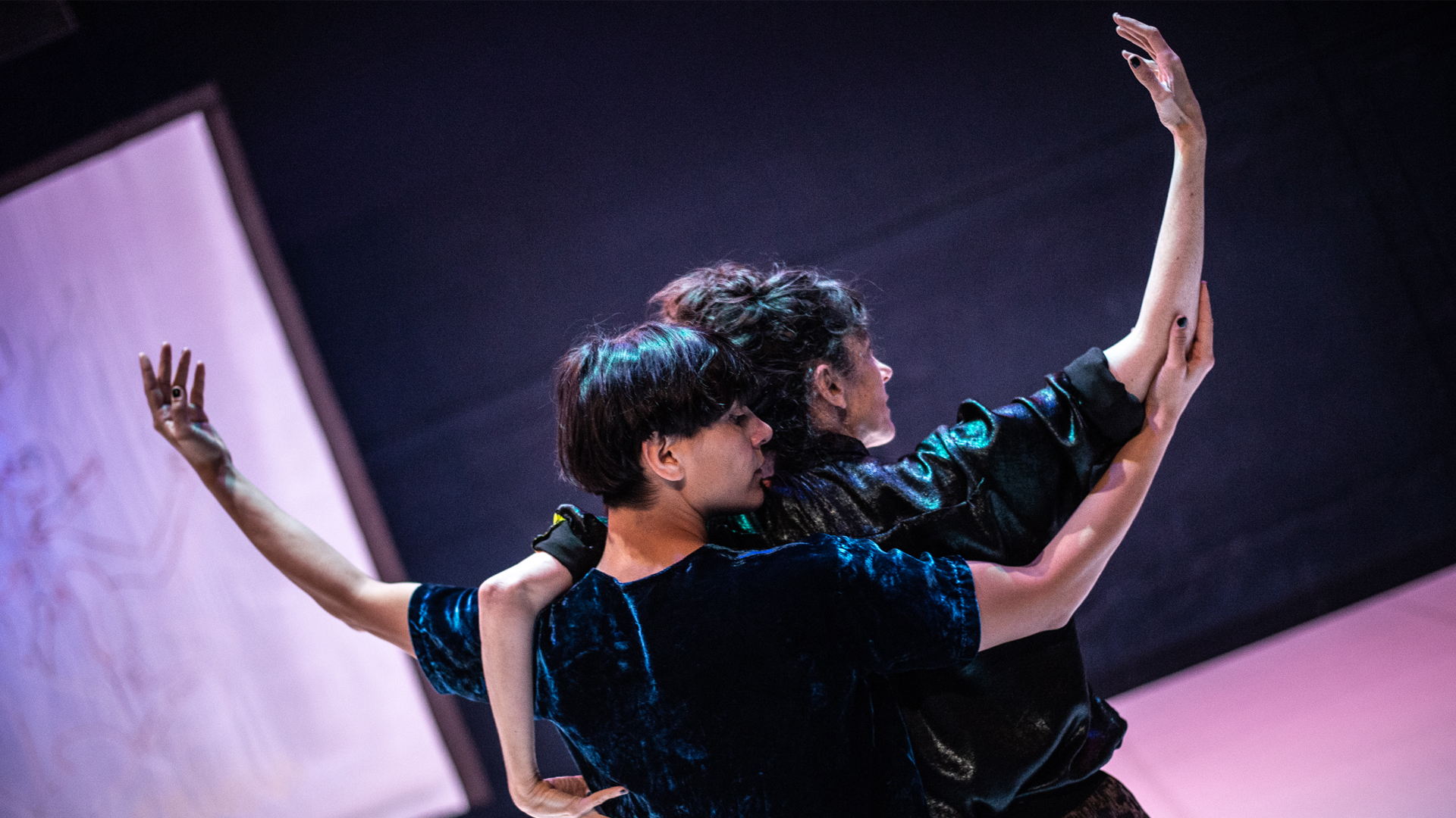 Espectacle: LARA BARSACQ