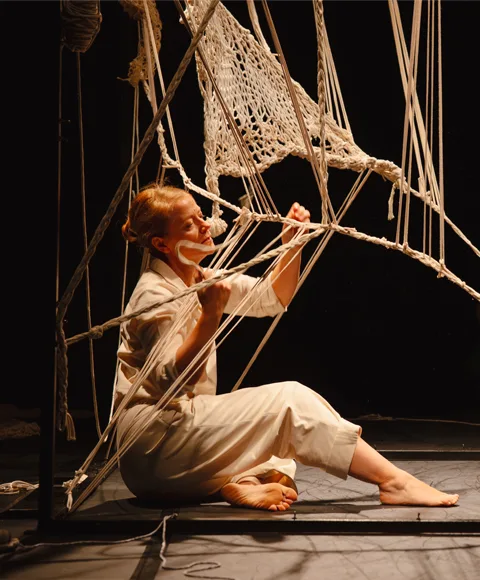 Espectacle: AK ENTREPOT